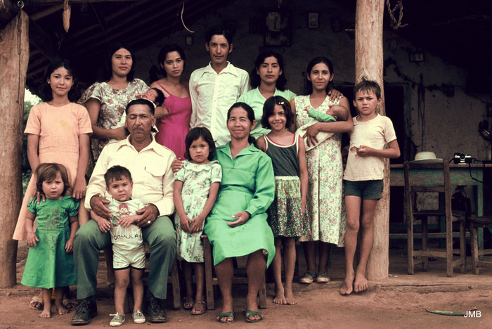 AÑO 1982 - COLOR - VIDA CAMPESINA EN PARAGUAY (JOSÉ MARÍA BLANCH)